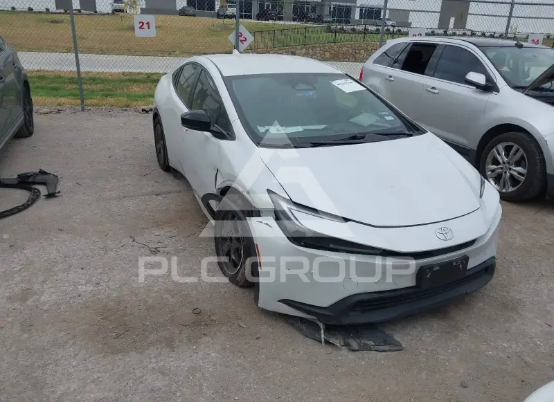 2024 Toyota PRIUS photo