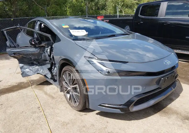 2024 Toyota PRIUS photo