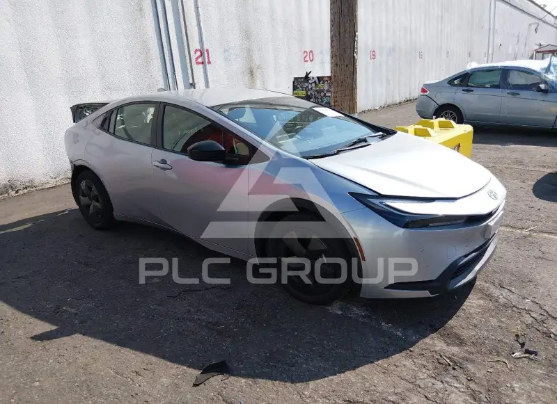 2024 Toyota PRIUS photo