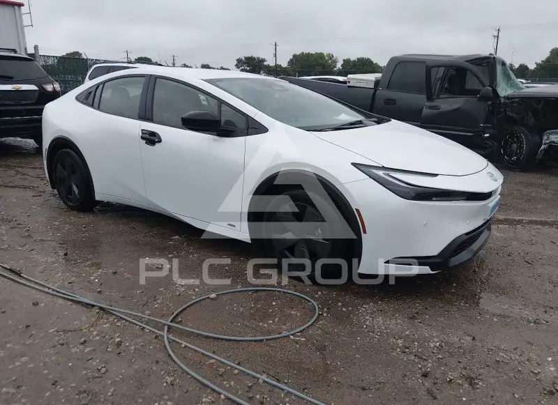 2024 Toyota PRIUS photo