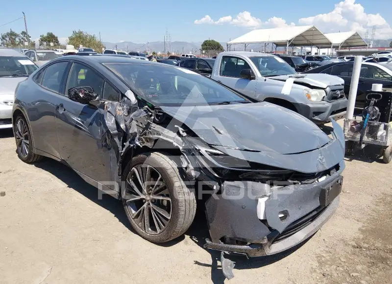2024 Toyota PRIUS photo