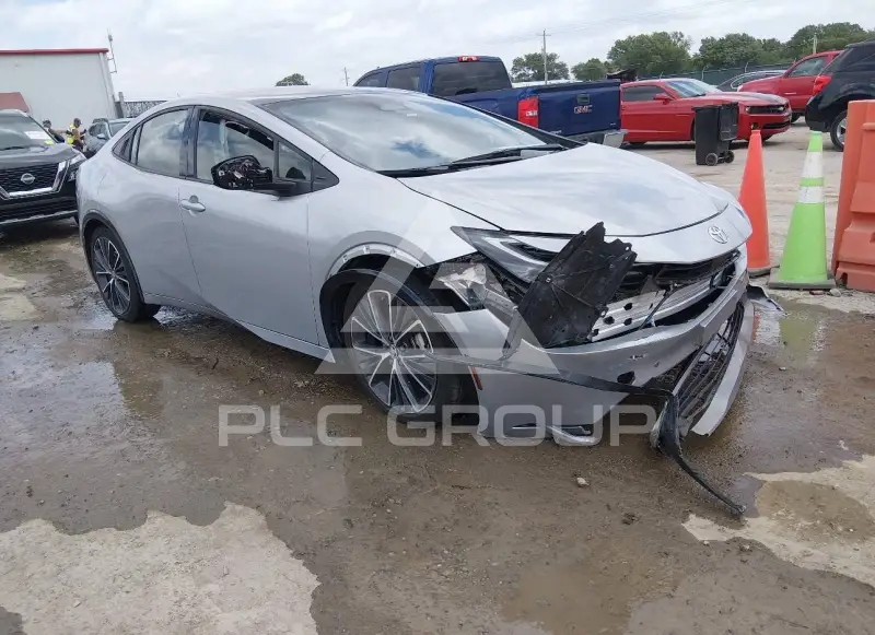 2024 Toyota PRIUS photo