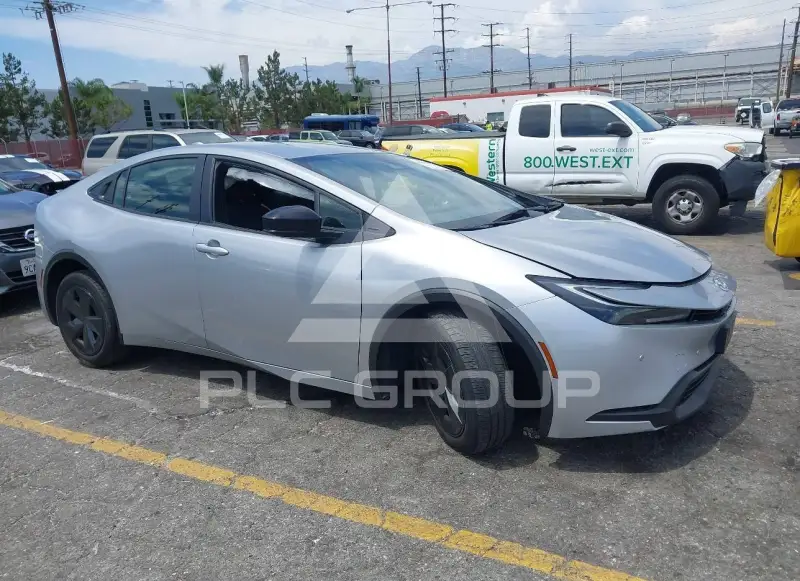 2024 Toyota PRIUS photo