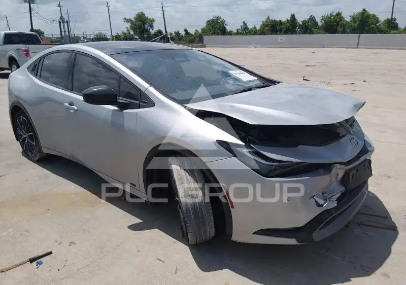 2024 Toyota PRIUS photo