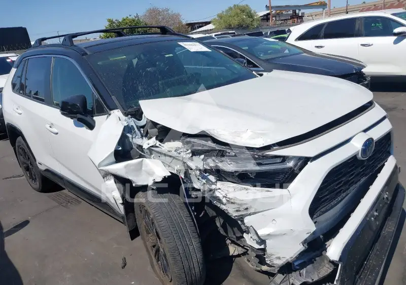 2024 Toyota RAV4 фото