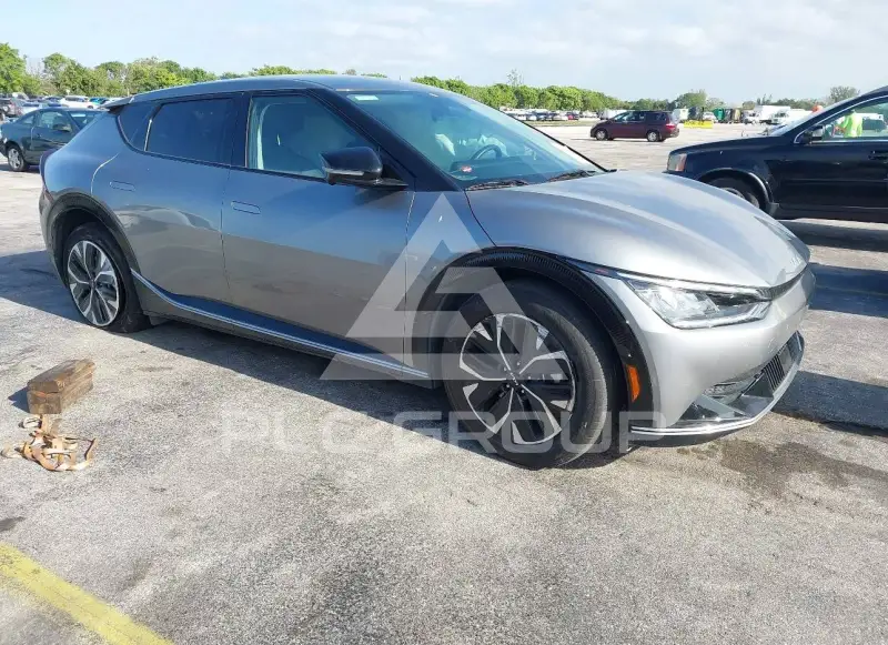 2024 KIA EV фото