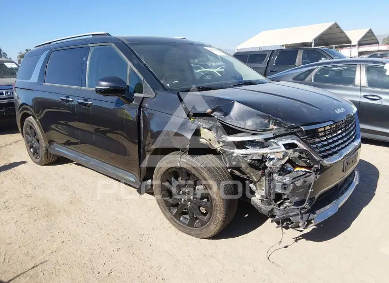 2024 KIA Carnival photo
