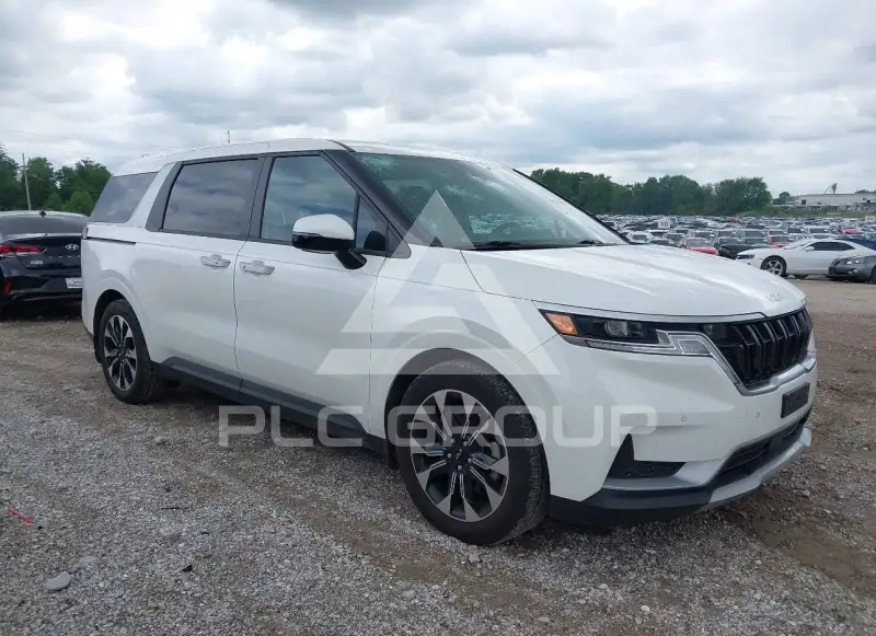 2024 KIA Carnival photo