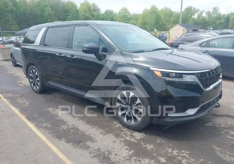 2024 KIA Carnival фото
