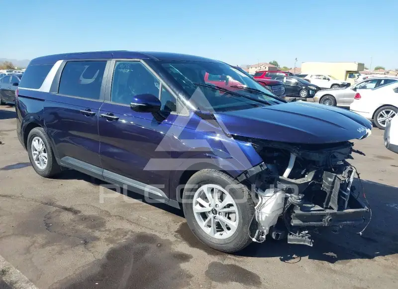 2024 KIA Carnival фото