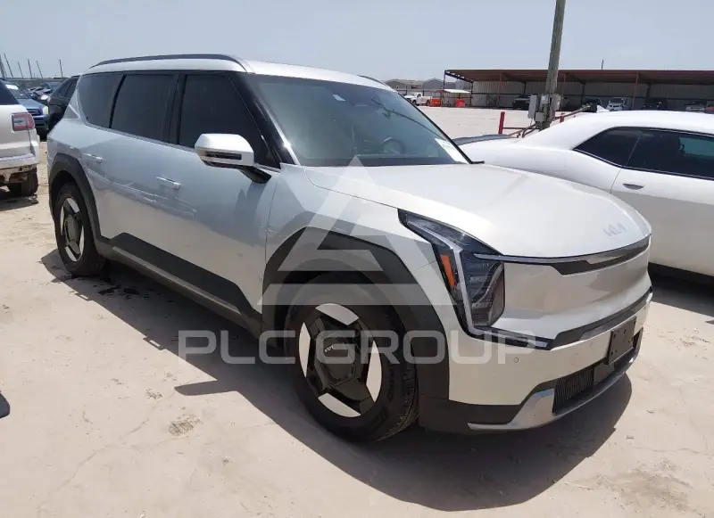 2024 KIA EV фото