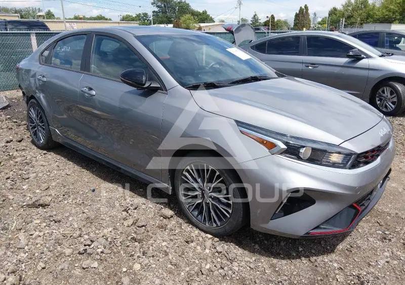 2024 KIA Forte фото