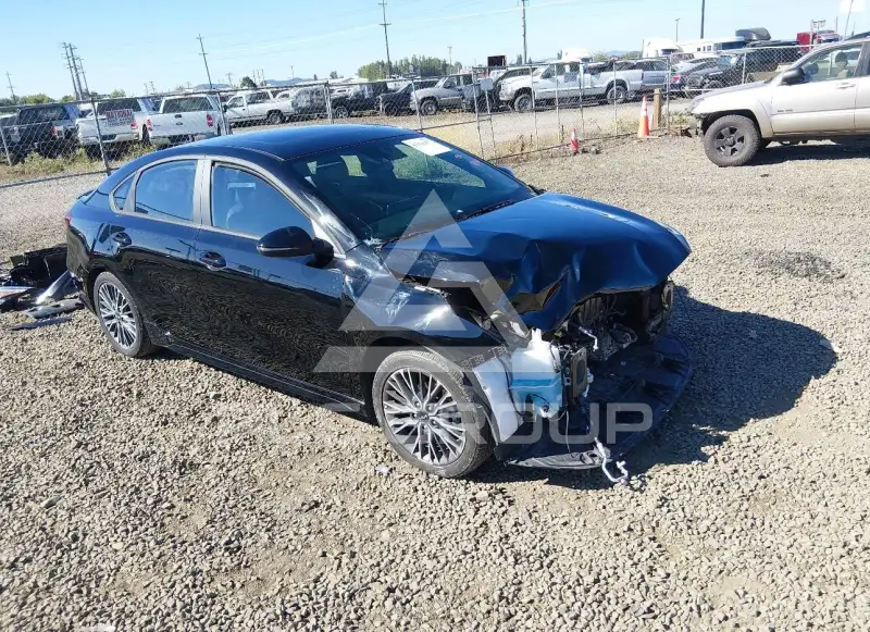 2024 KIA Forte фото