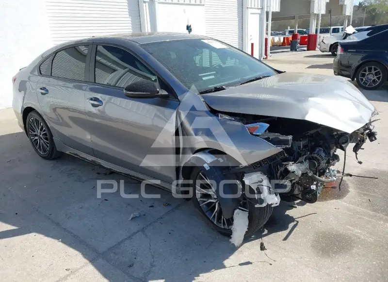 2024 KIA Forte фото
