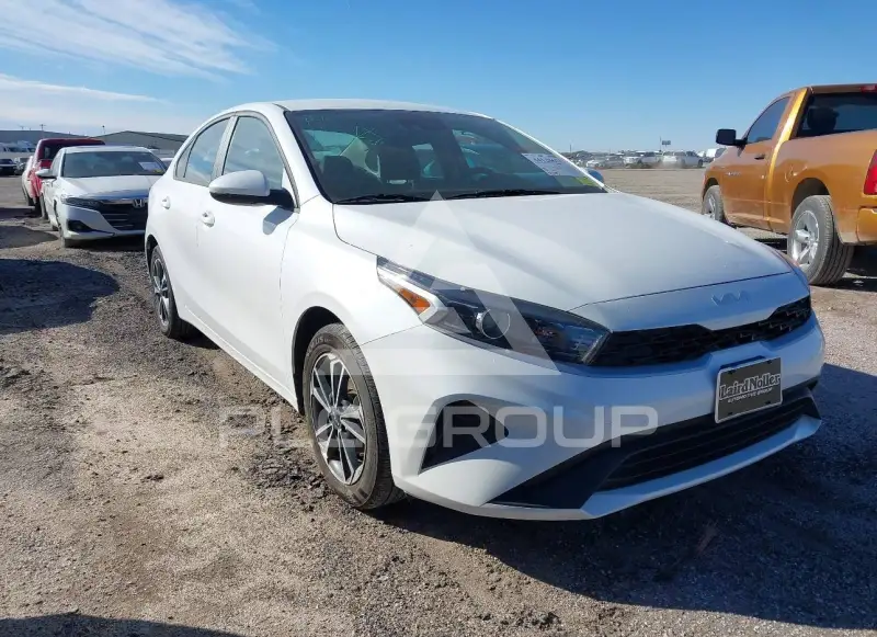 2024 KIA Forte фото