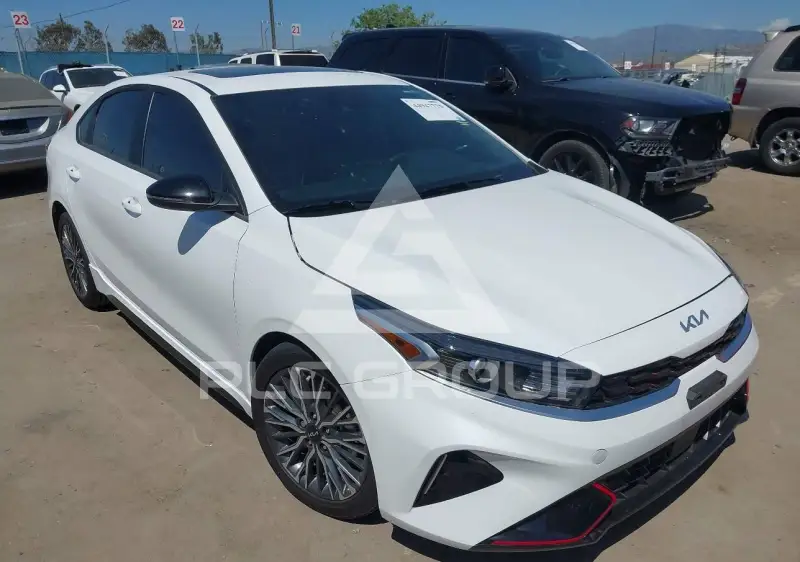 2024 KIA Forte фото
