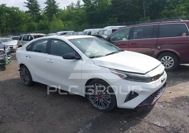 2024 KIA Forte фото