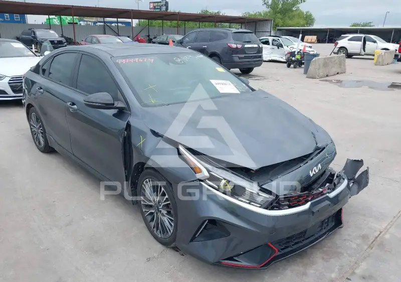 2024 KIA Forte фото