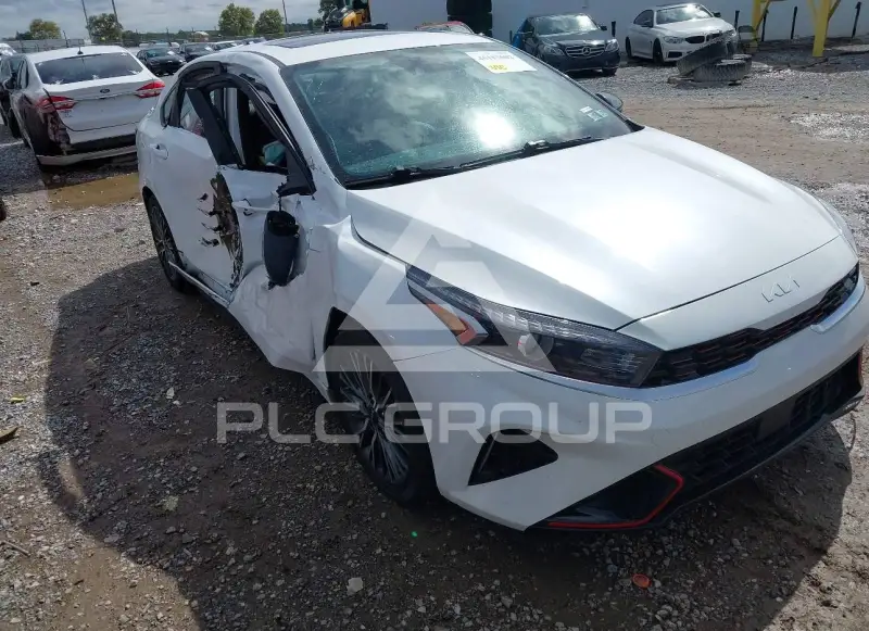 2024 KIA Forte фото