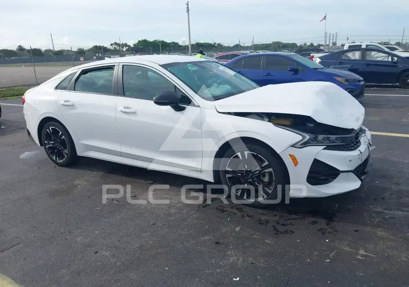 2024 KIA K5 фото
