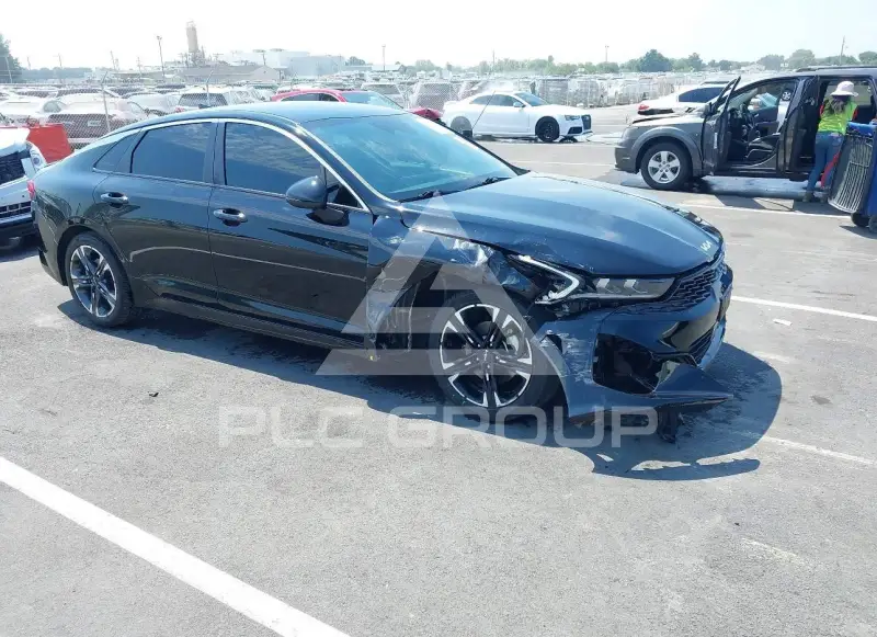2024 KIA K5 photo