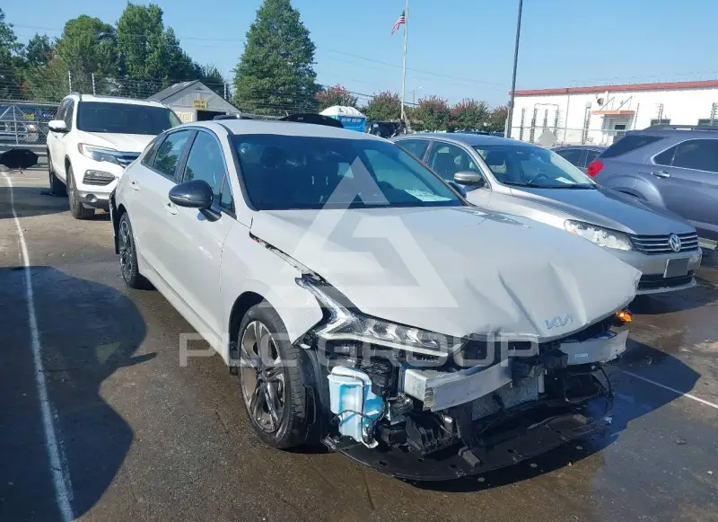 2024 KIA K5 фото