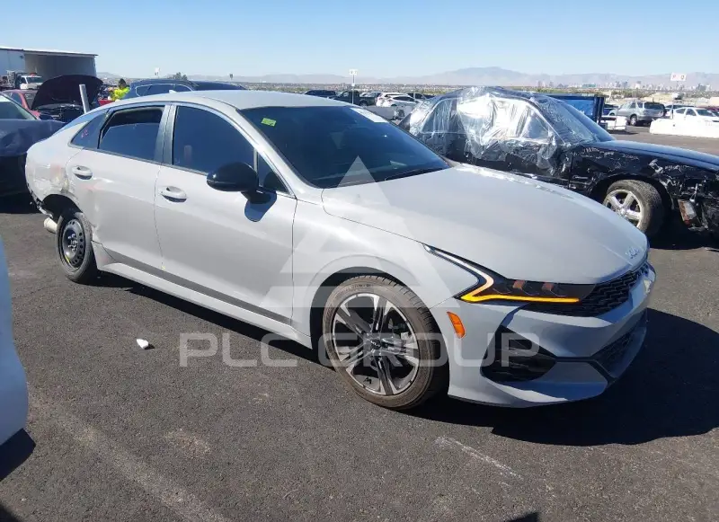 2024 KIA K5 photo