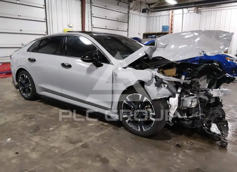2024 KIA K5 фото