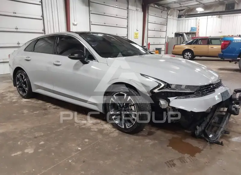 2024 KIA K5 фото