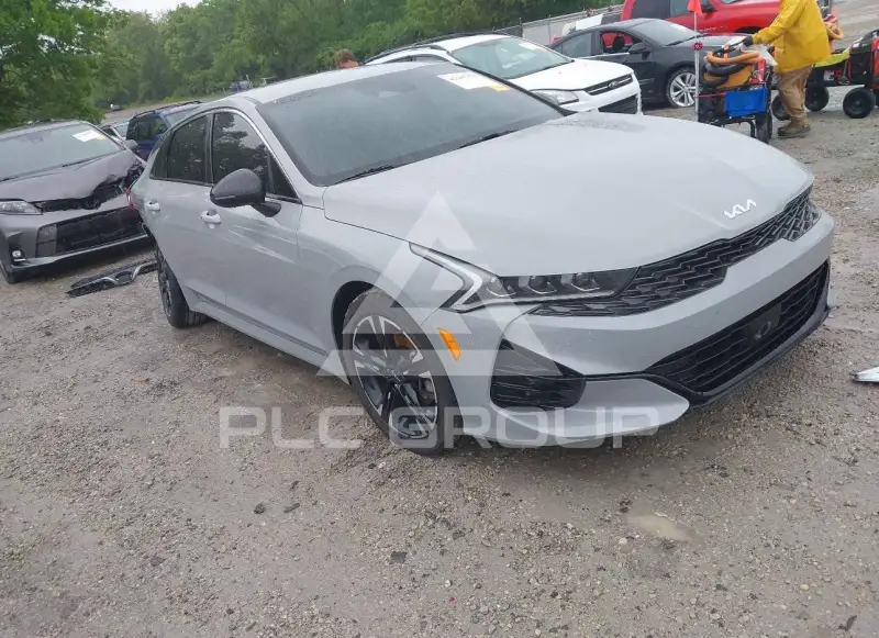 2024 KIA K5 фото