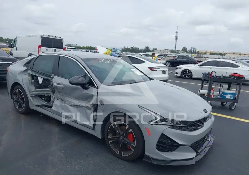 2024 KIA K5 фото