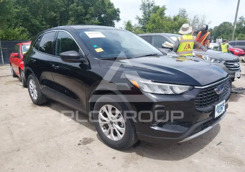 2024 Ford ESCAPE photo