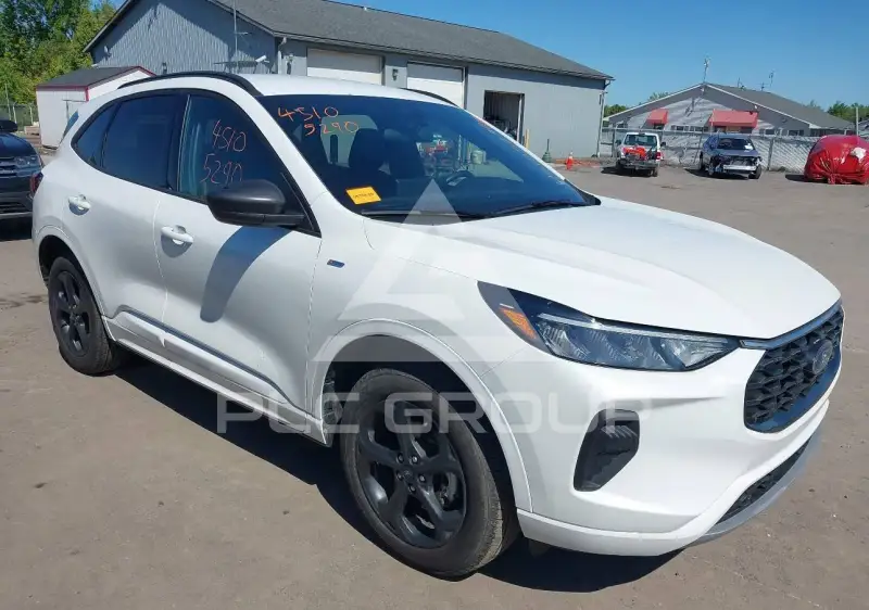 2024 Ford ESCAPE photo