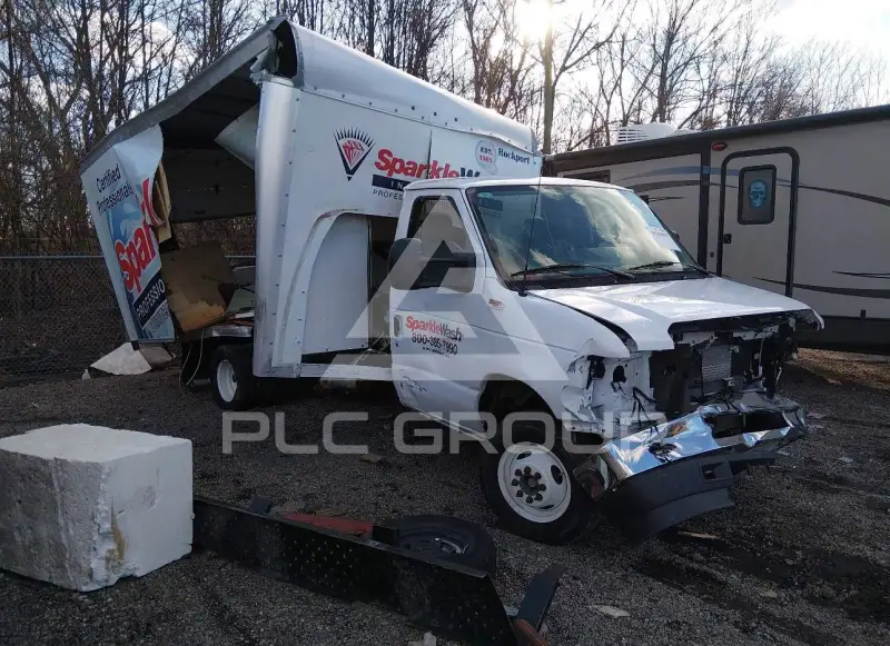 2024 Ford E-450 фото