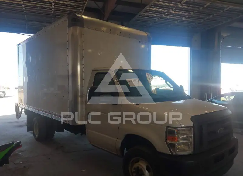 2024 Ford E-350 photo