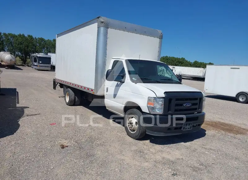 2024 Ford E-350 фото