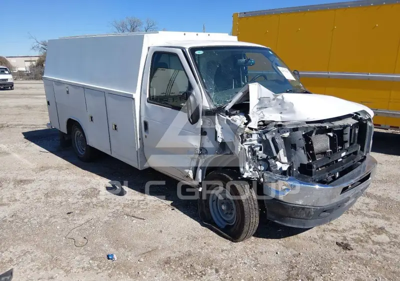 2024 Ford E-350 фото
