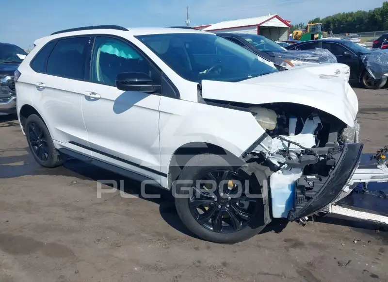 2024 Ford EDGE photo