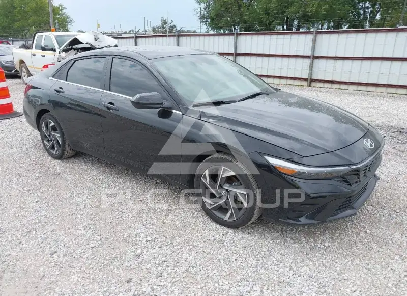 2024 Hyundai Elantra photo
