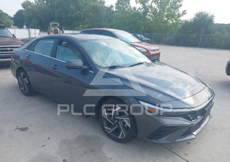 2024 Hyundai Elantra photo