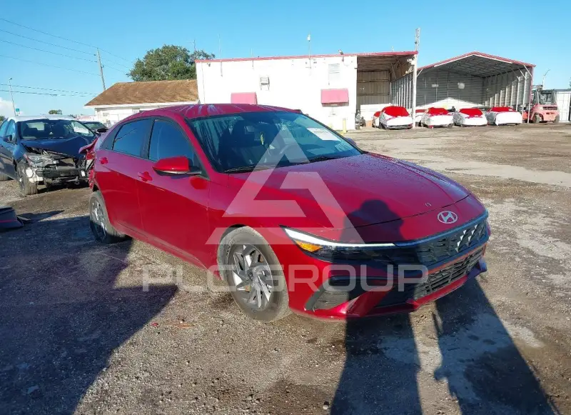 2024 Hyundai Elantra фото