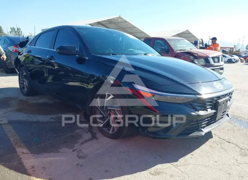 2024 Hyundai Elantra photo