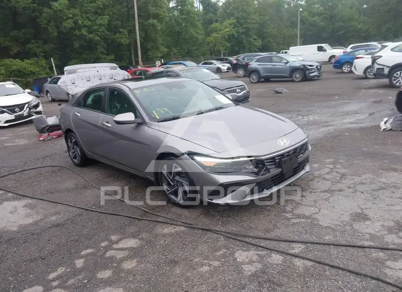 2024 Hyundai Elantra фото