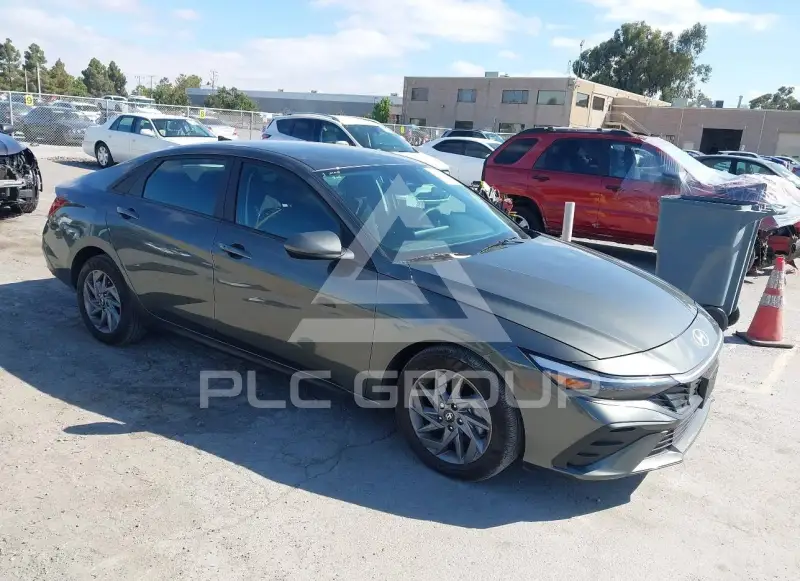 2024 Hyundai Elantra photo