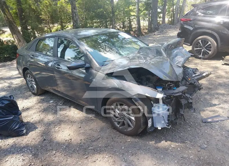 2024 Hyundai Elantra фото