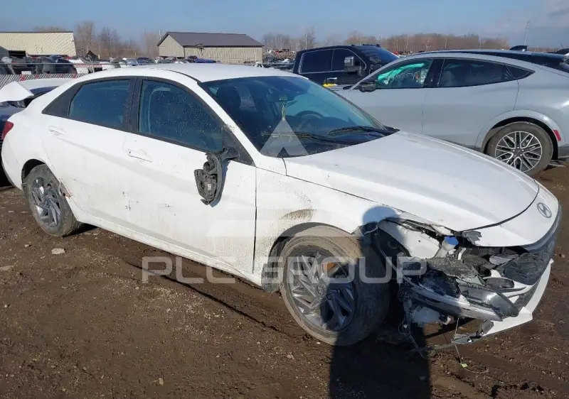 2024 Hyundai Elantra фото