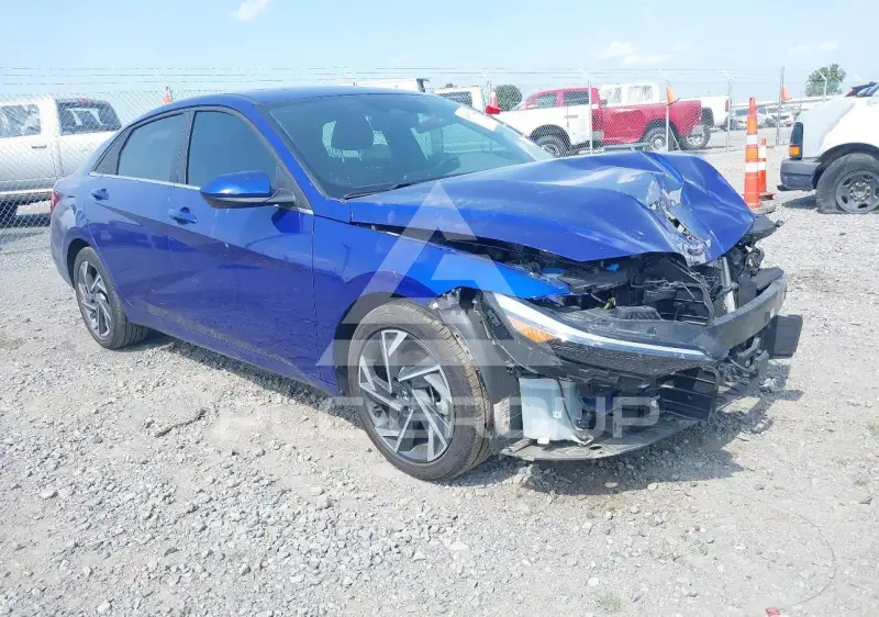 2024 Hyundai Elantra фото