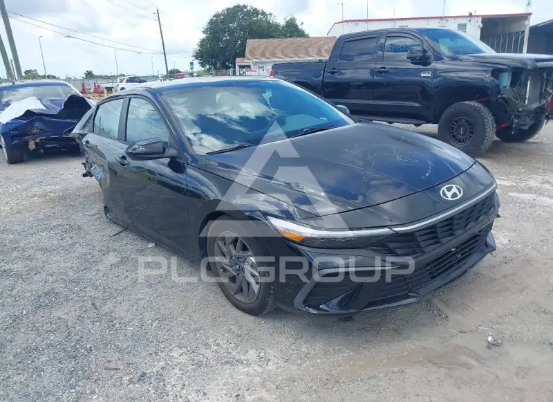 2024 Hyundai Elantra фото