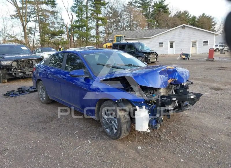2024 Hyundai Elantra фото