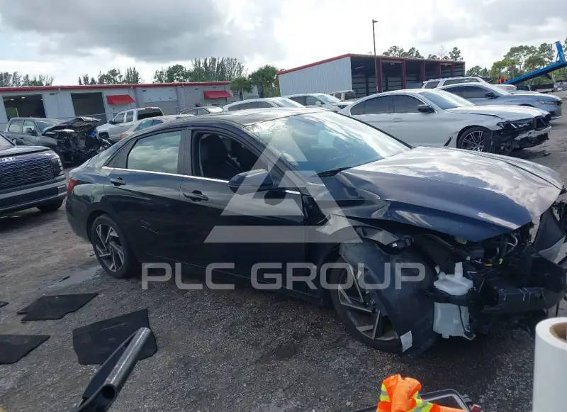 2024 Hyundai Elantra фото